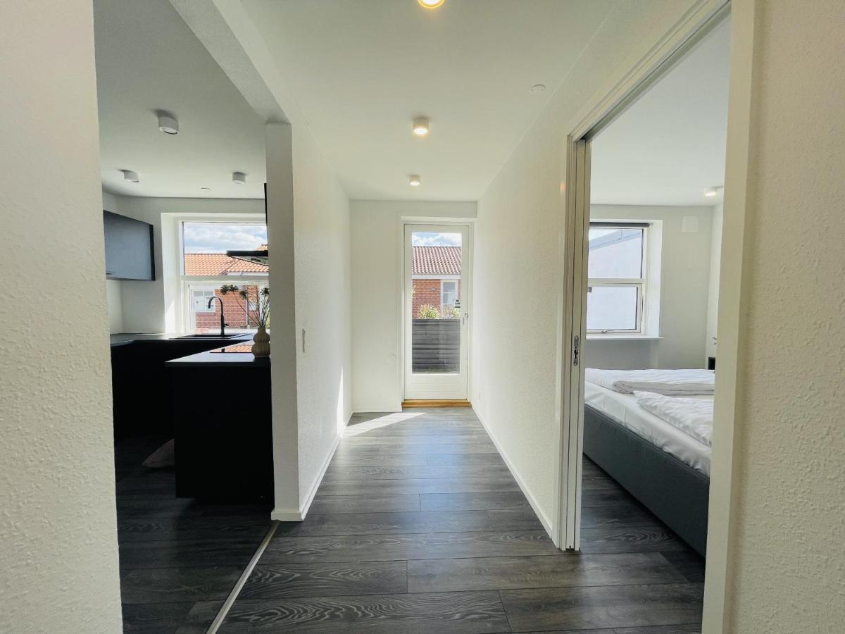 Aday - Elegant With Terrace Apartment